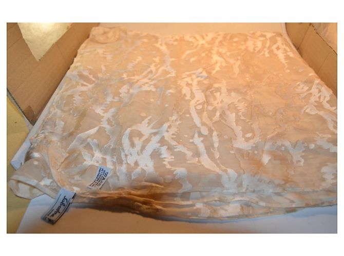 Cachecol Salvatore Ferragamo Seda e Viscose Padrão Floral Creme - vista 2