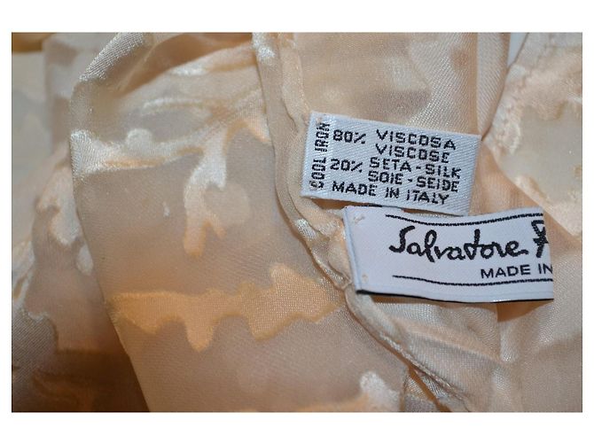 Cachecol Salvatore Ferragamo Seda e Viscose Padrão Floral Creme - vista 6