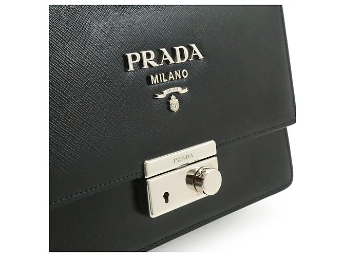 Prada 2WAY Schultertasche aus Lackleder Schwarz - Ansicht 8