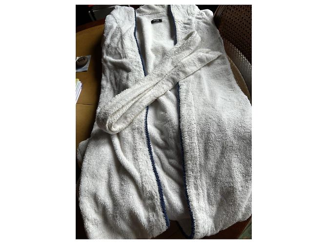 Hugo Boss White Cotton Hooded Bathrobe with Navy Trim Navy blue - view 14