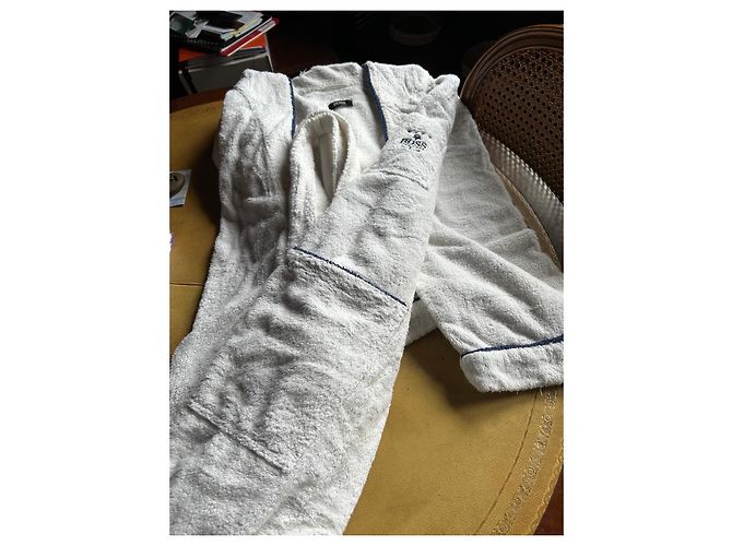 Hugo Boss White Cotton Hooded Bathrobe with Navy Trim Navy blue - view 16