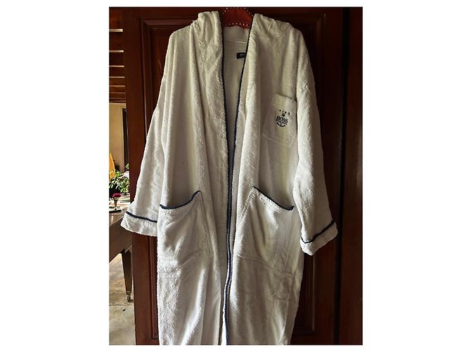 Hugo Boss White Cotton Hooded Bathrobe with Navy Trim Navy blue - view 9