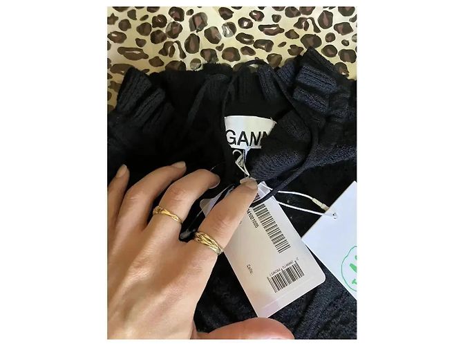 Ganni Schwarzes Strickoberteil mit Rüschen - Ansicht 5