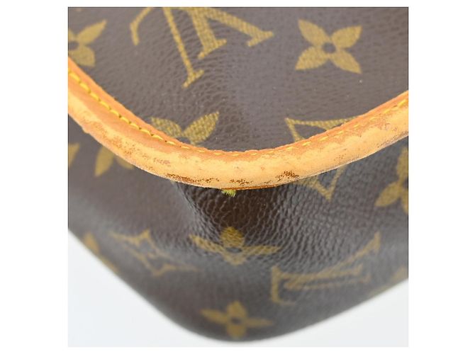 Louis Vuitton Sac Gibeciere Messenger Bag Monogram Canvas MM Brown - view 7