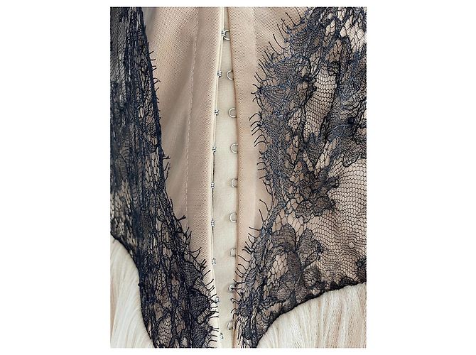 Autre Marque Maria Lucia Hohan Vestido de Tule e Renda Bege Preto - vista 7