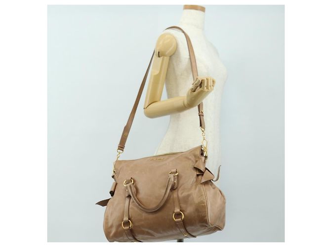Borsa Miu Miu in pelle 2 modi Beige Oro Auth 182623SAM D'oro - vista 27