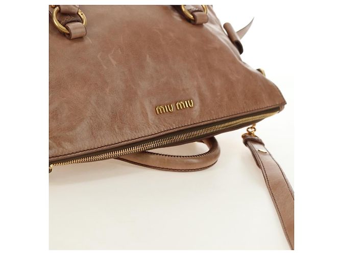 Borsa Miu Miu in pelle 2 modi Beige Oro Auth 182623SAM D'oro - vista 6