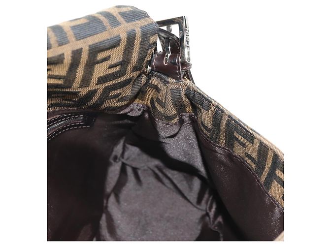 FENDI Zucca Canvas Mamma Baguette Borsa a Spalla Nero Marrone Auth 182589V - vista 22