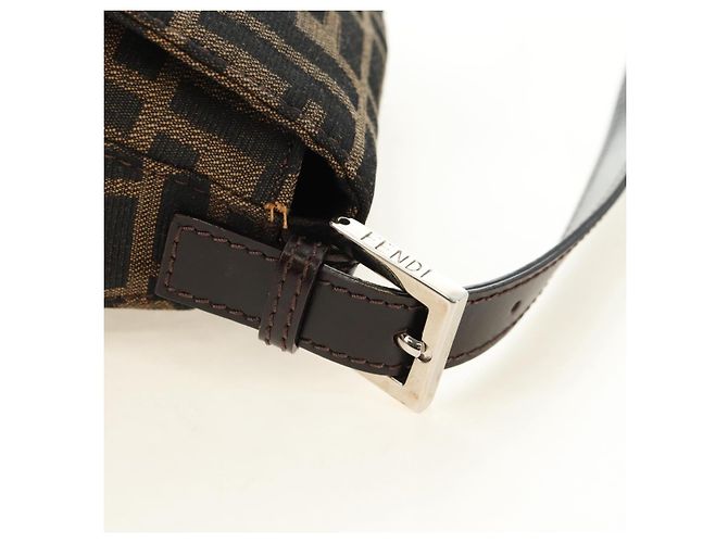FENDI Zucca Canvas Mamma Baguette Borsa a Spalla Nero Marrone Auth 182589V - vista 8