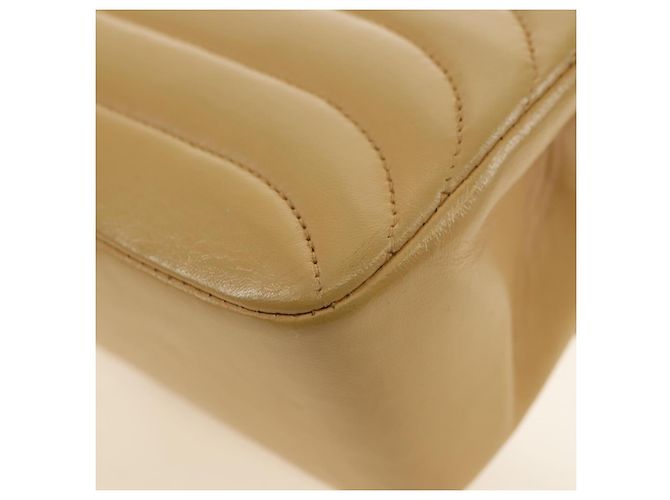 CHANEL Bolsa de Ombro com Corrente em Pele de Cordeiro Bege Ouro CC Auth 182904SAV Dourado - vista 16