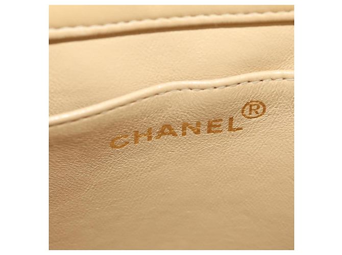 CHANEL Bolsa de Ombro com Corrente em Pele de Cordeiro Bege Ouro CC Auth 182904SAV Dourado - vista 20