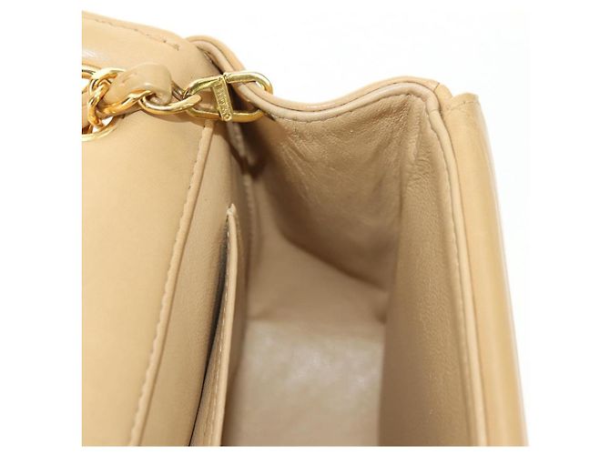 CHANEL Bolsa de Ombro com Corrente em Pele de Cordeiro Bege Ouro CC Auth 182904SAV Dourado - vista 21