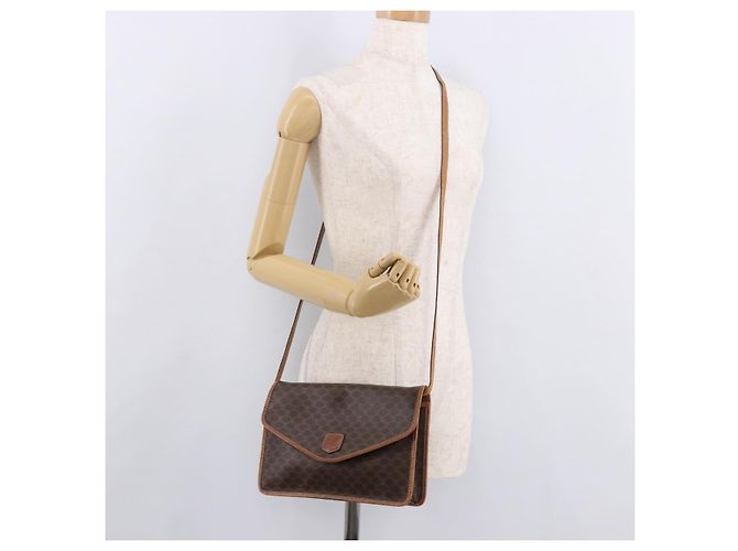 Céline Borsa a Spalla CELINE Macadam Canvas PVC Pelle Marrone Oro Auth 183962 D'oro - vista 25