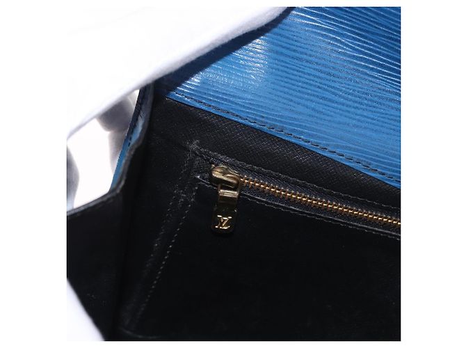 LOUIS VUITTON Epi Montaigne 27 Clutch Bag Blue M52655 LV Auth 184193 - vista 21