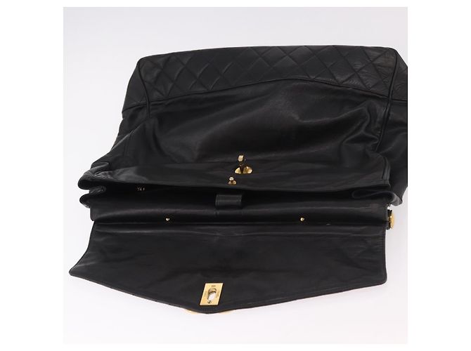 Borsa CHANEL Matelasse in pelle di agnello nera e oro CC Auth 183326A Nero D'oro - vista 18