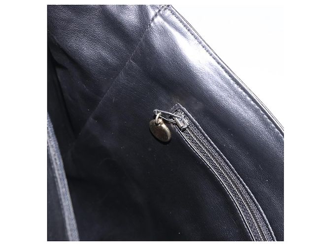 Borsa CHANEL Matelasse in pelle di agnello nera e oro CC Auth 183326A Nero D'oro - vista 22