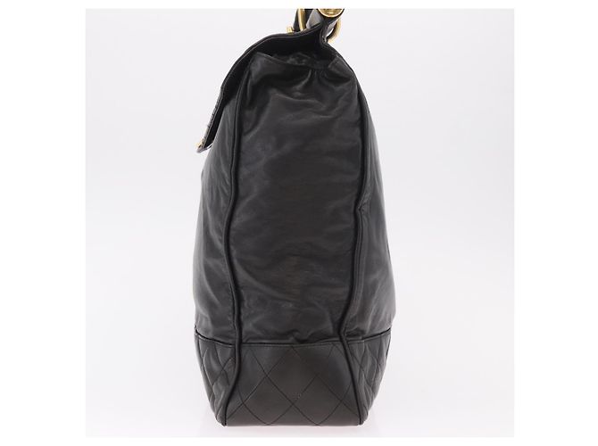 Borsa CHANEL Matelasse in pelle di agnello nera e oro CC Auth 183326A Nero D'oro - vista 3