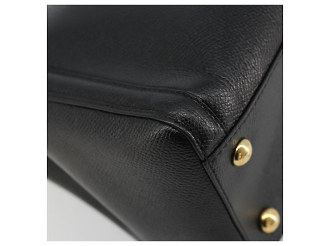 Bolso de hombro Salvatore Ferragamo Vala Chain de cuero negro y dorado Auth ka4612V - vista 16
