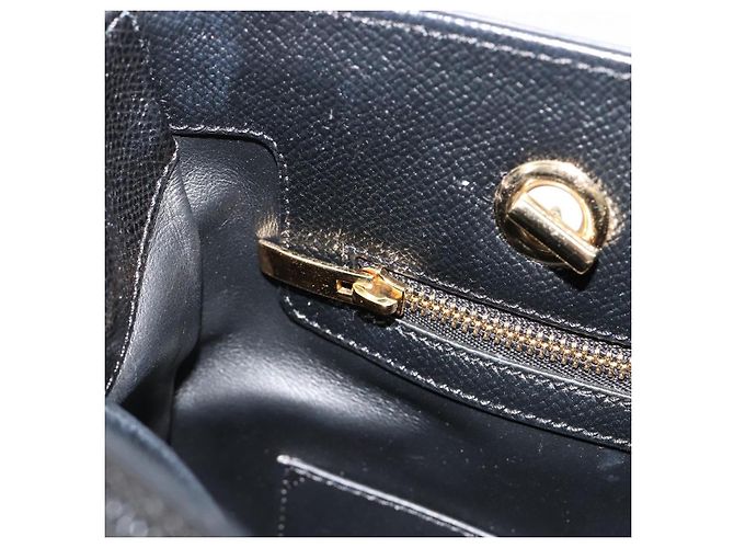 Bolso de hombro Salvatore Ferragamo Vala Chain de cuero negro y dorado Auth ka4612V - vista 21