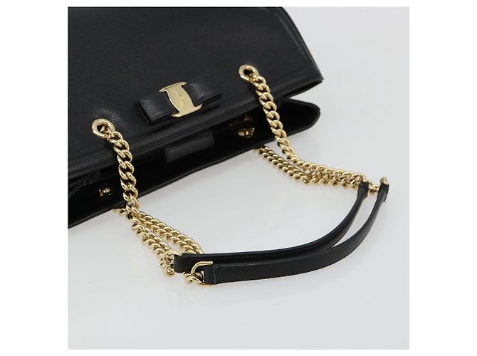 Bolso de hombro Salvatore Ferragamo Vala Chain de cuero negro y dorado Auth ka4612V - vista 7