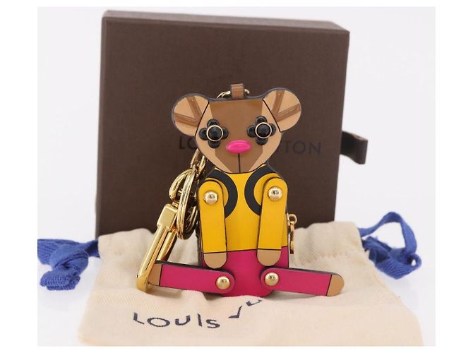 LOUIS VUITTON Monogram Porte Cles Christmas Teddy Bear Charm M63758 Auth 182940M Monogramma - vista 11