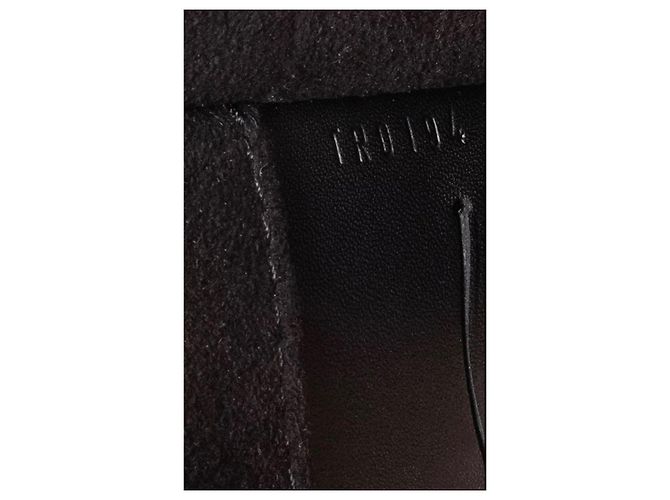 Louis Vuitton Pochette in Pelle Nera con Catena Nero - vista 7