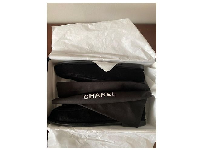 Mocassini Chanel in velluto nero con logo CC - vista 8