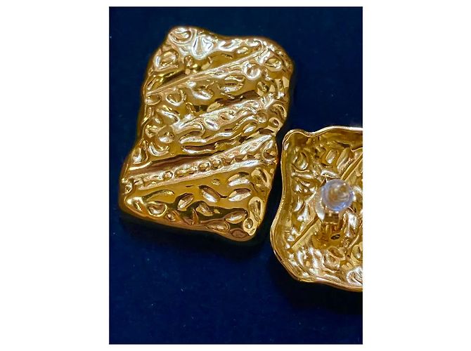 Autre Marque Orecchini rettangolari testurizzati dorati D'oro - vista 6