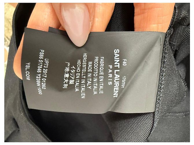 Saint Laurent Short de Lã Virgem Preto - vista 4