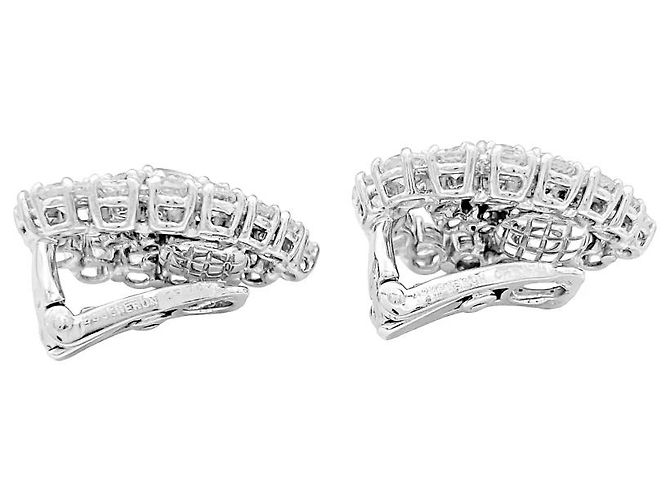 Orecchini Boucheron in platino e diamanti. - vista 4