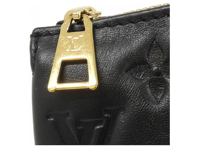 Borsa a tracolla Louis Vuitton Coussin BB in pelle di agnello Nero - vista 3