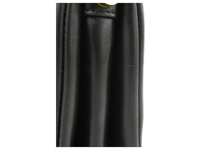 Borsa a tracolla Louis Vuitton Coussin BB in pelle di agnello Nero - vista 6