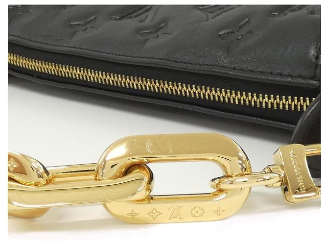 Borsa a tracolla Louis Vuitton Coussin BB in pelle di agnello Nero - vista 7