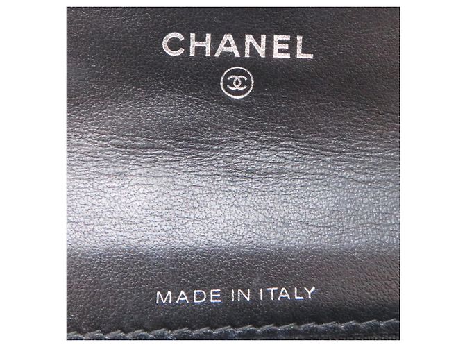Chanel Camellia Lambskin Card Case Black - view 6