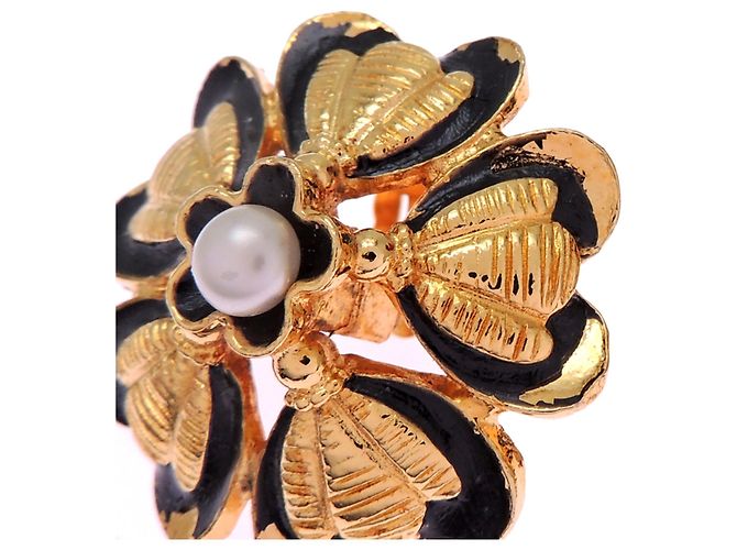 Chanel Black and Gold Clip Earrings Golden - view 5