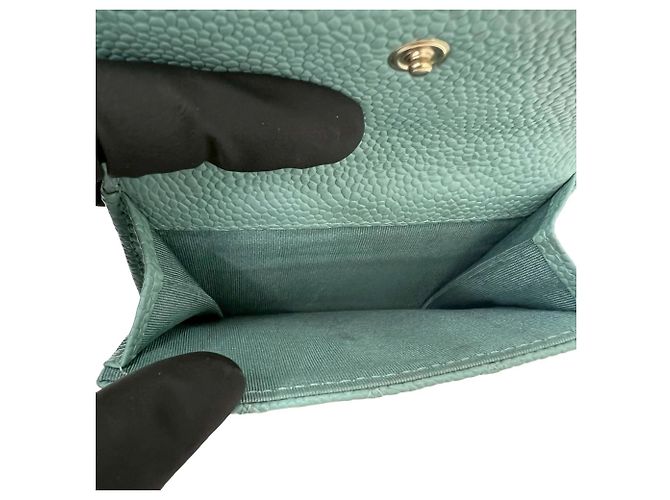 Cartera tríptico Chanel Boy en piel caviar Chanel Azul - vista 10