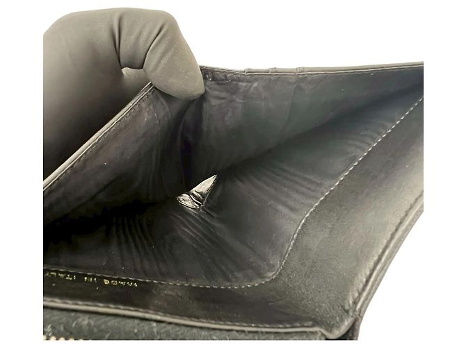 Chanel Coco Mark Vintage Caviar Leather Bi-fold Wallet Black - view 8