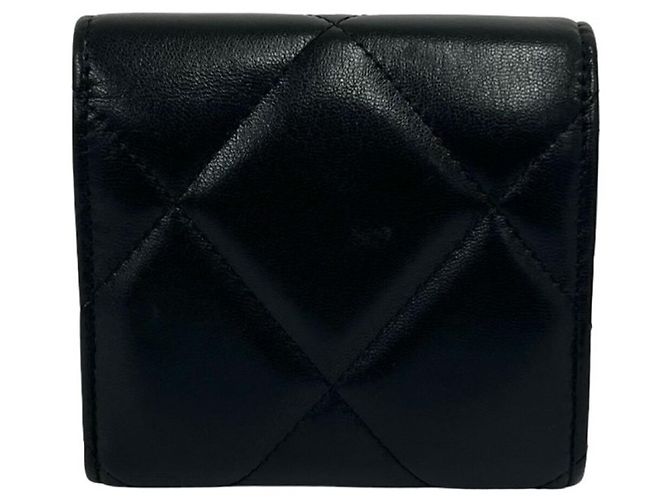 Chanel Matelassé Coco Mark Lammfell Tri-fold Wallet Schwarz - Ansicht 2