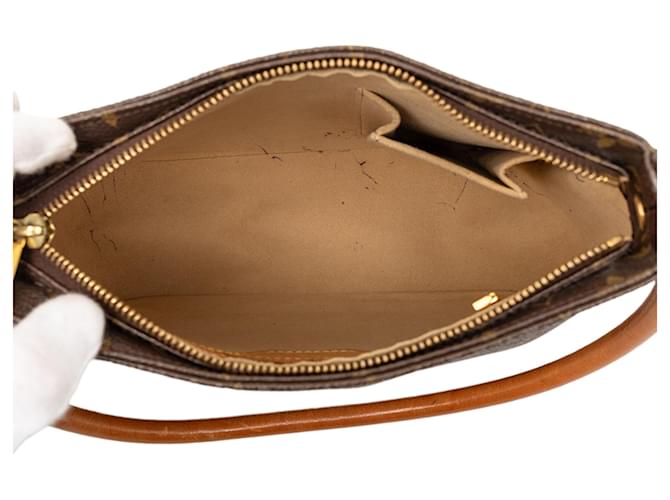 Louis Vuitton Marrone Monogram Looping MM - vista 4
