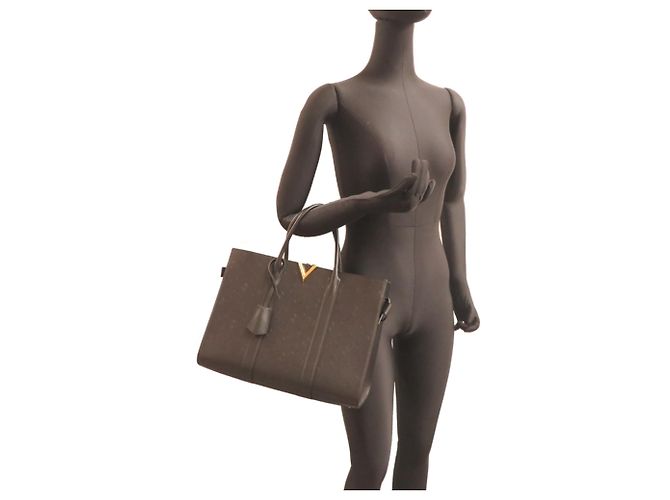 Borsa Louis Vuitton Verité Tote GM Nero - vista 8