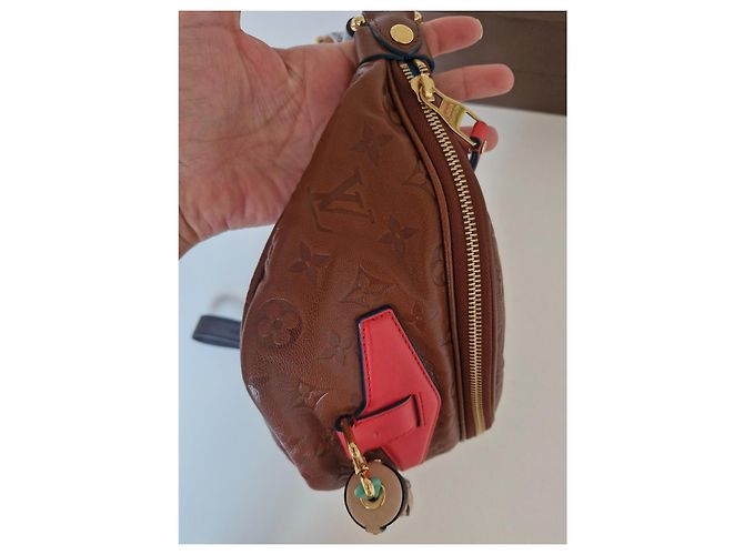 Marsupio Louis Vuitton Monogram Empreinte Marrone - vista 14