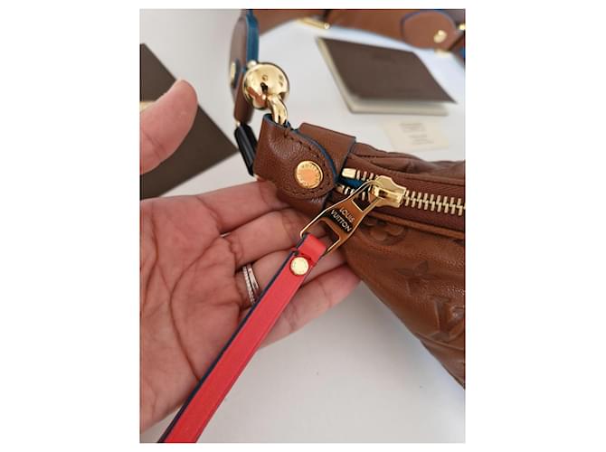 Marsupio Louis Vuitton Monogram Empreinte Marrone - vista 6