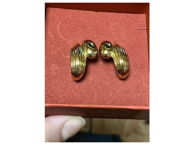 Autre Marque Pendientes esculturales acanalados en tono dorado - vista 7