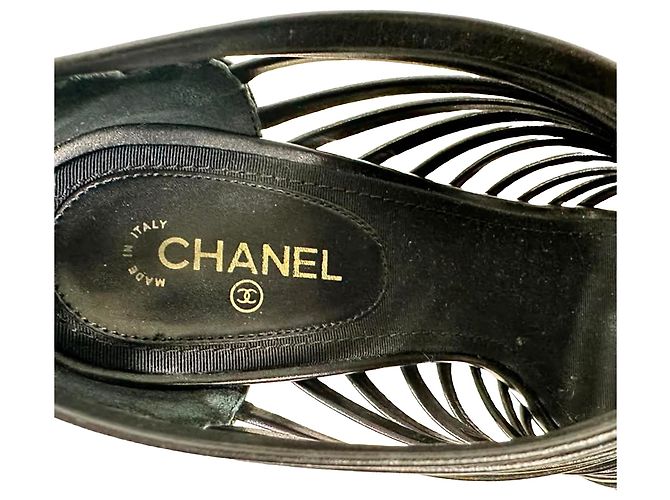 Timeless Sandali con tacco Chanel CC in pelle nera Nero - vista 8