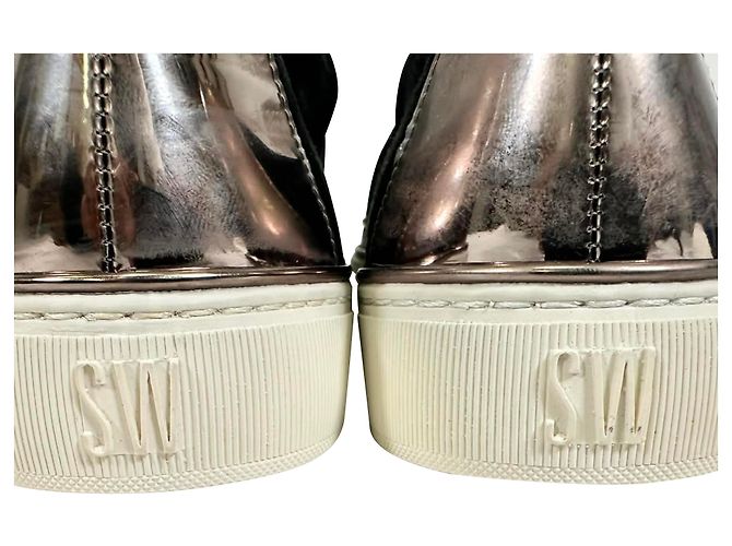 Stuart Weitzman Slip On Sneaker aus schwarzem Samt - Ansicht 11