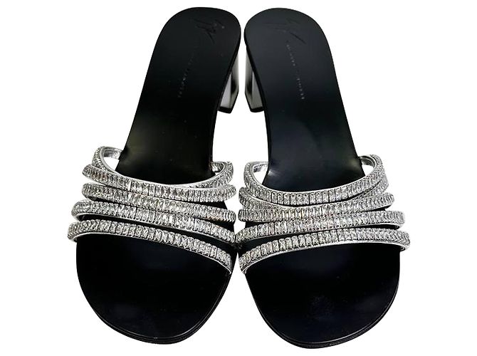 Sandali con tacco slide Giuseppe Zanotti in pelle argento decorati con strass - vista 5
