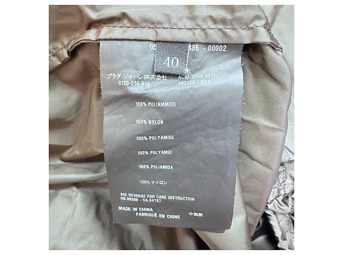 Prada Sport Cropped Jacket aus grauem Nylon - Ansicht 5