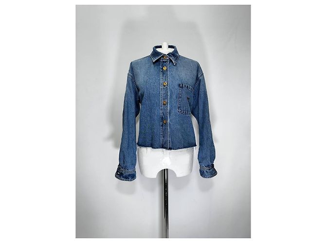 Miu Miu Cropped Shirt mit Raw Hem in Hellblauem Denim - Ansicht 4