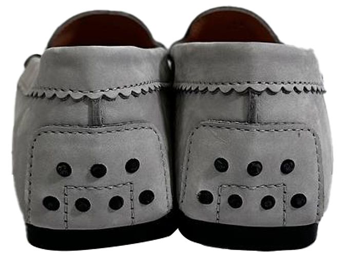 Mocassini con frange Tod's in scamosciato grigio - vista 3