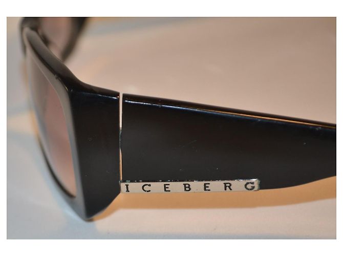 Iceberg IC5420 Black Rectangular Sunglasses - view 4